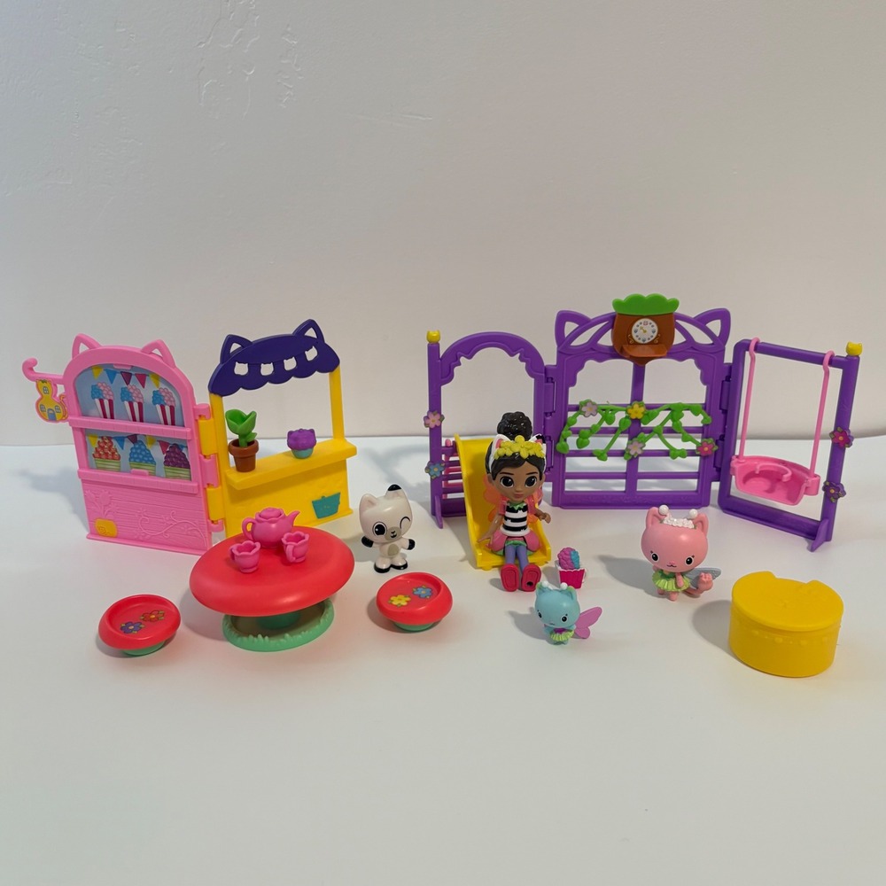 Gabby's Dollhouse Kitty Fairy Garden Party Playset Figures Complete & Pandy Paws